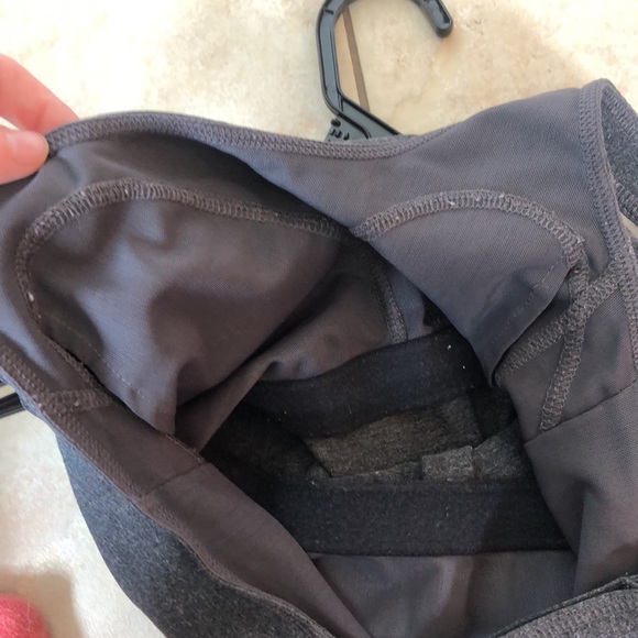 🦋2/$25🦋 roots tank top - Picture 5 of 5